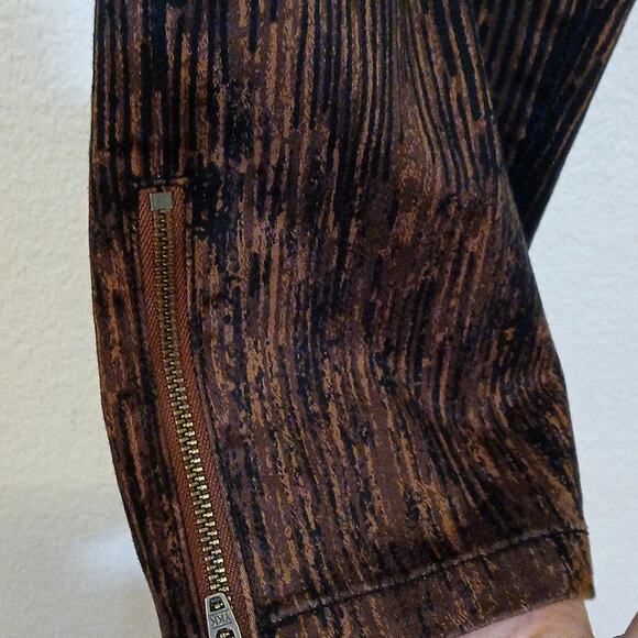 Nic + Zoe stretchy pant with ankle zippers size 10 - Picture 1 of 5